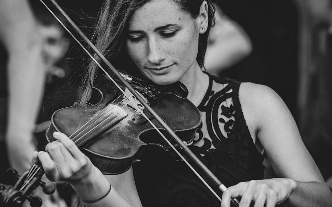 Andree Mackula Music